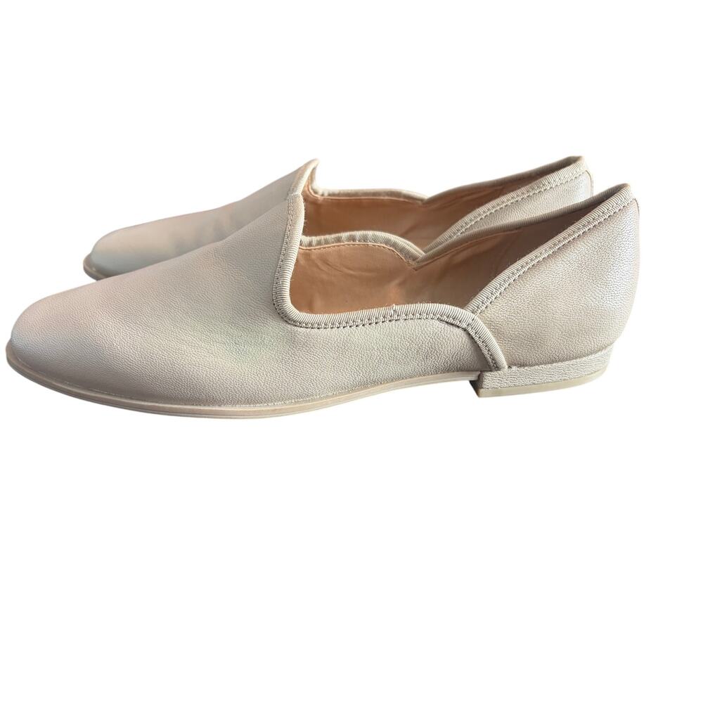 Chelsea and Violet Beige Slip On Loafers Flats Size 10 Minimalist Faux Leather - Picture 3 of 7